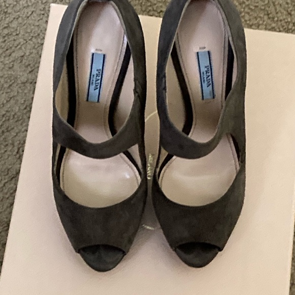 Prada heels 39.5 - Picture 4 of 10